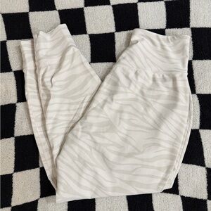 Old Navy Active Zebra Pattern Leggings